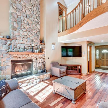 Huge Family Home With Pool - 13 Mi To Lake Michigan! La Porte Exterior foto