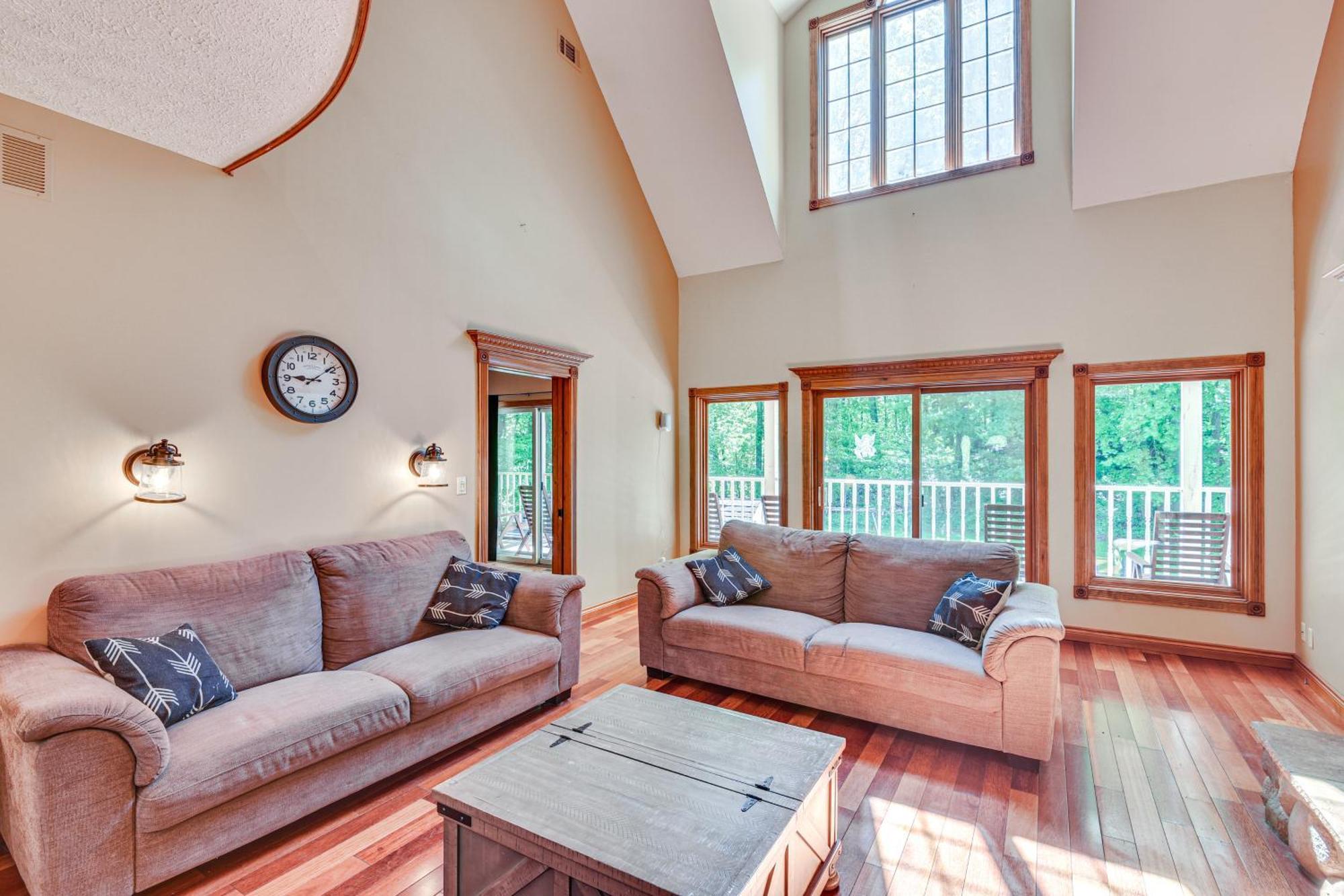 Huge Family Home With Pool - 13 Mi To Lake Michigan! La Porte Exterior foto
