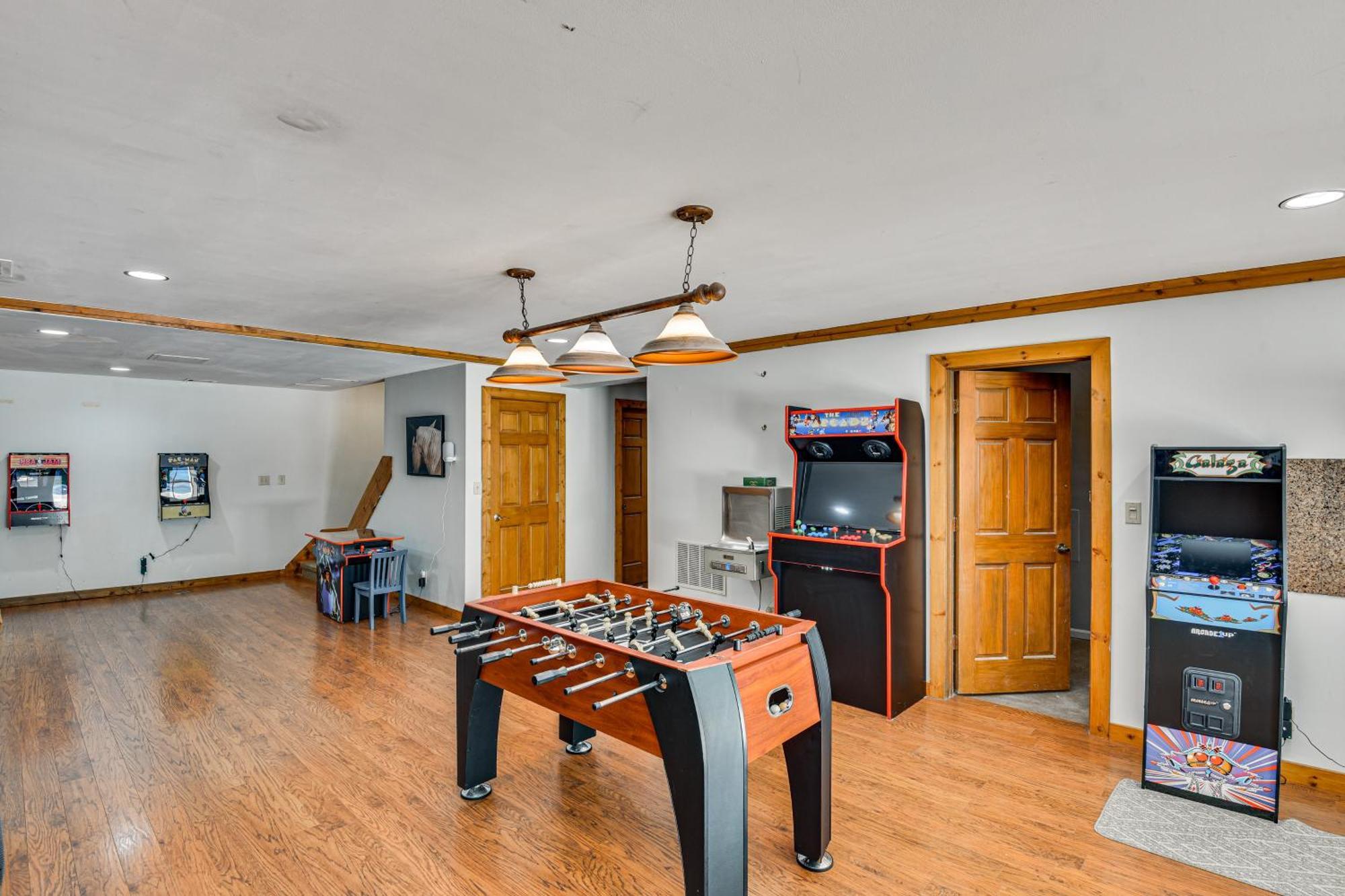Huge Family Home With Pool - 13 Mi To Lake Michigan! La Porte Exterior foto