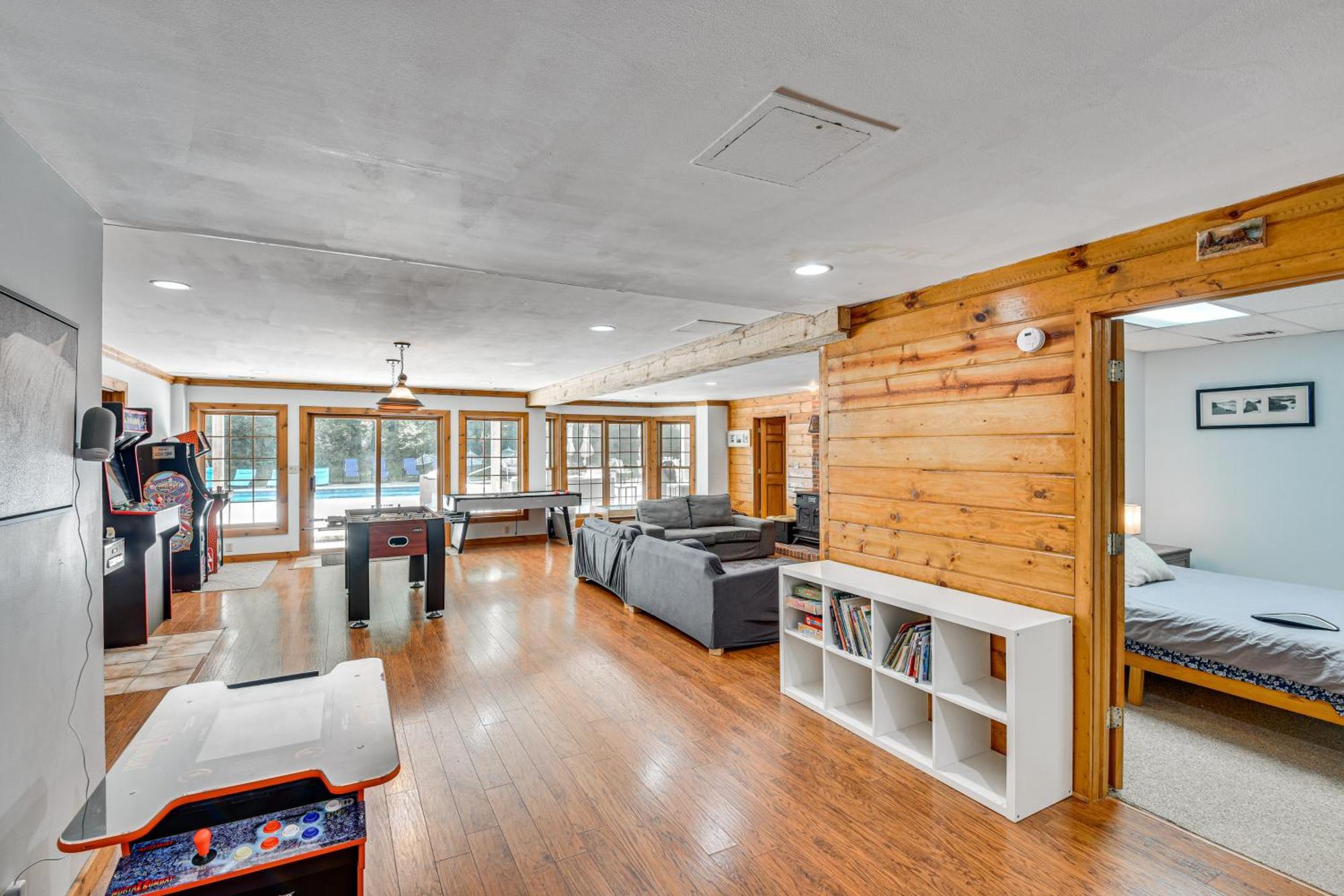 Huge Family Home With Pool - 13 Mi To Lake Michigan! La Porte Exterior foto
