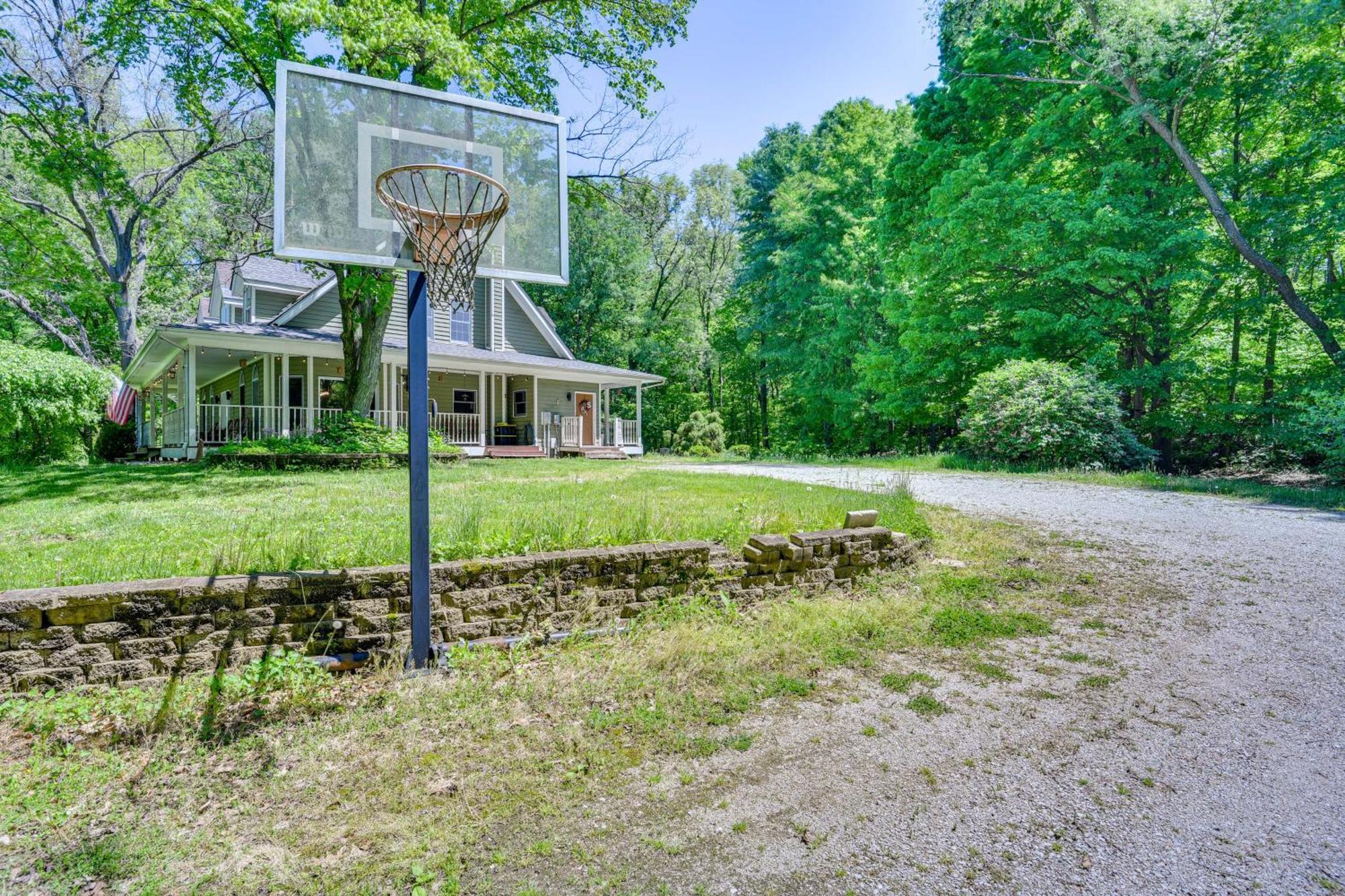 Huge Family Home With Pool - 13 Mi To Lake Michigan! La Porte Exterior foto